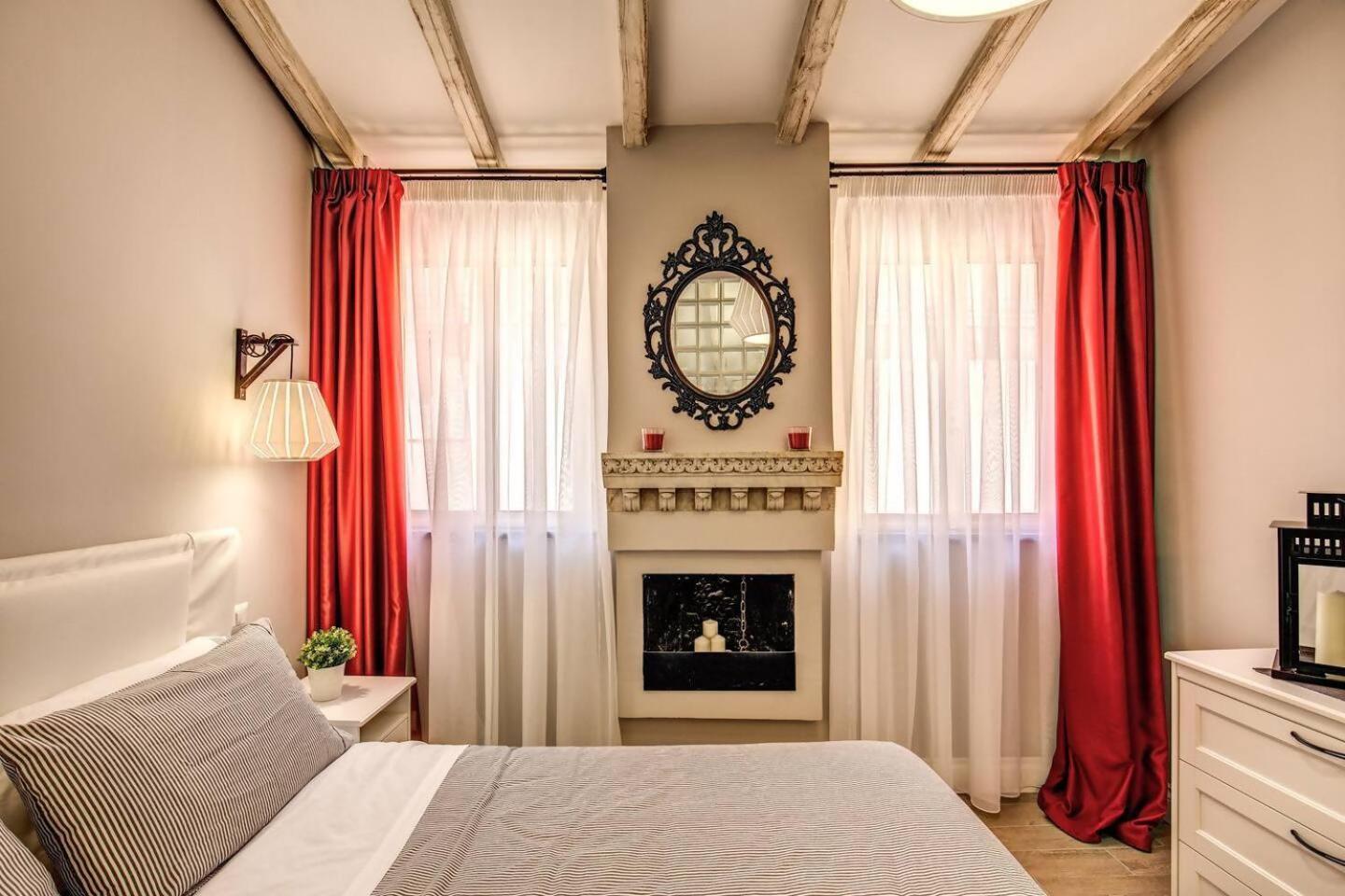 Attic With Terrace By Trevi Fountain Apartamento Roma Exterior foto