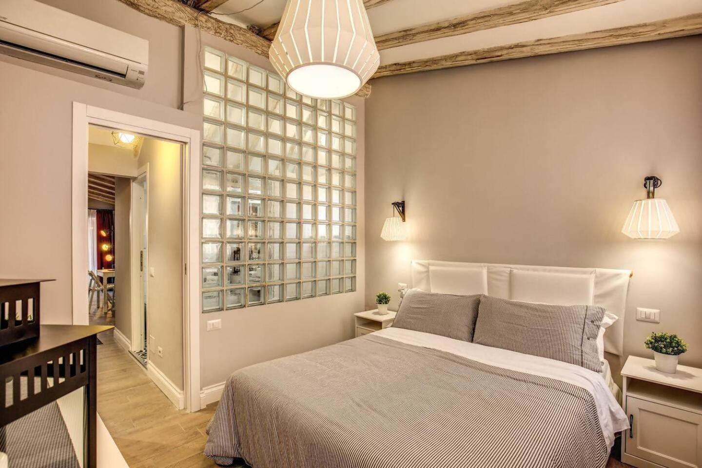 Attic With Terrace By Trevi Fountain Apartamento Roma Exterior foto