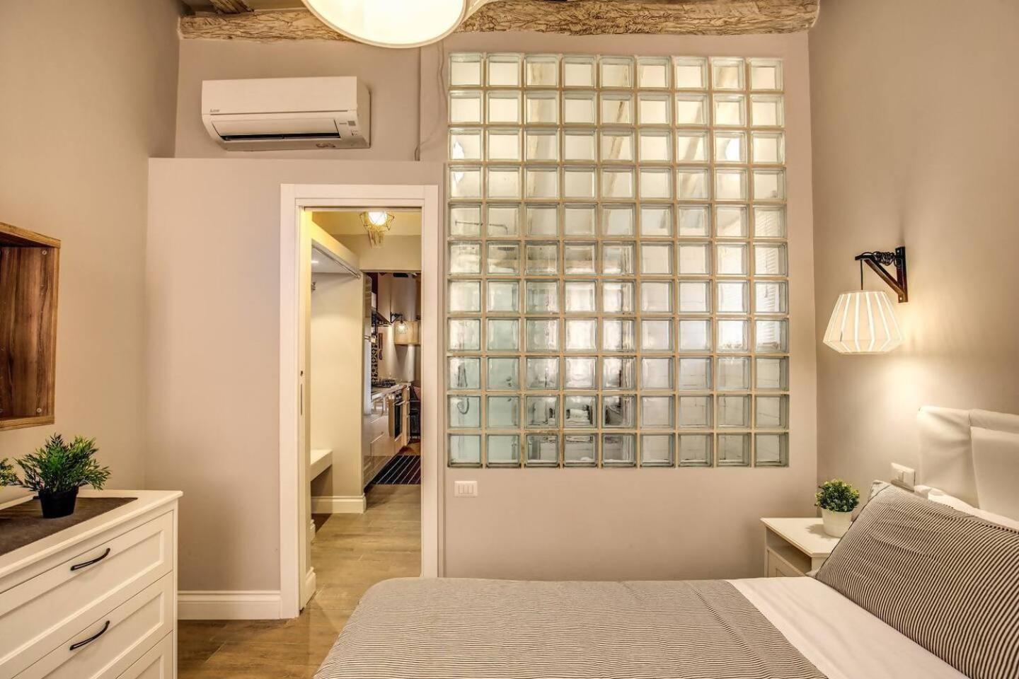 Attic With Terrace By Trevi Fountain Apartamento Roma Exterior foto